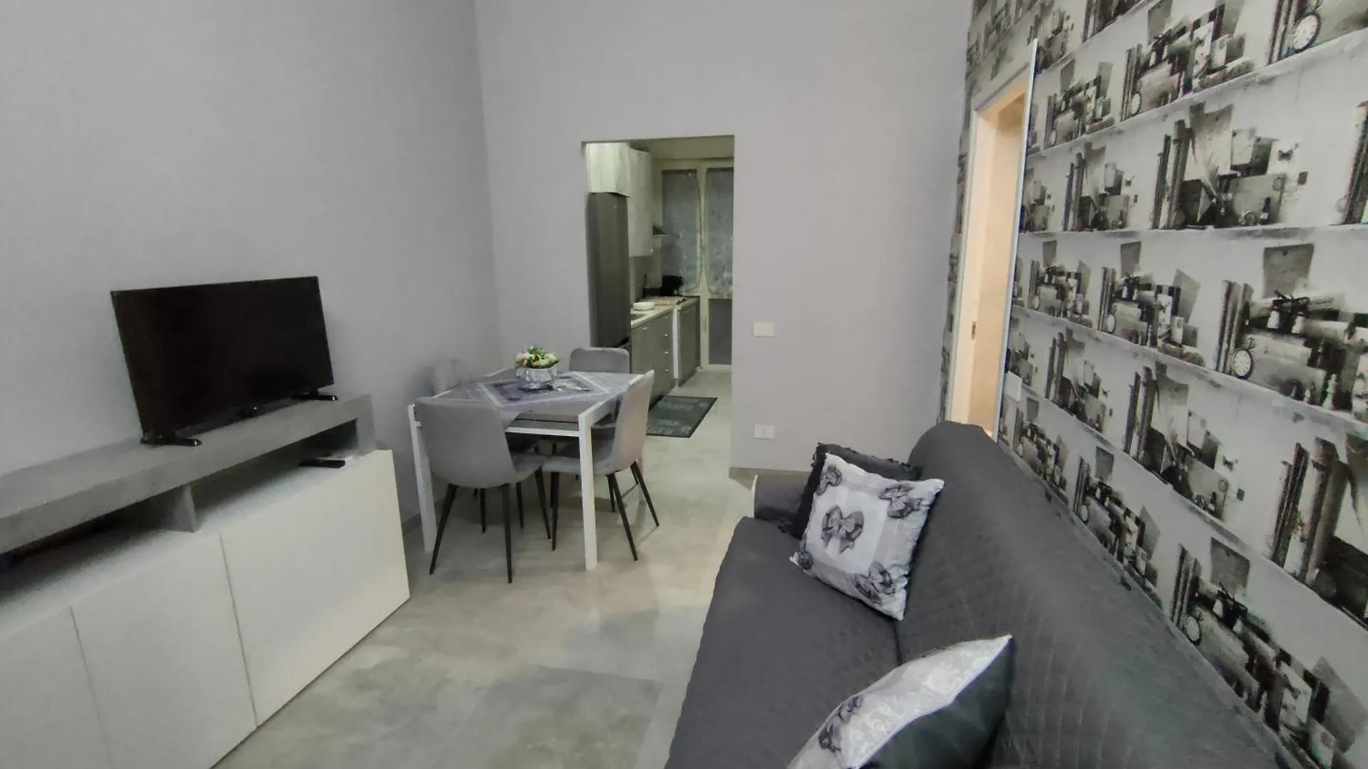 Mary House Napoli Centro Apartment