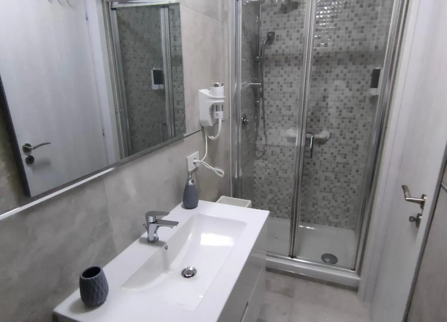 Mary House Napoli Centro Appartement