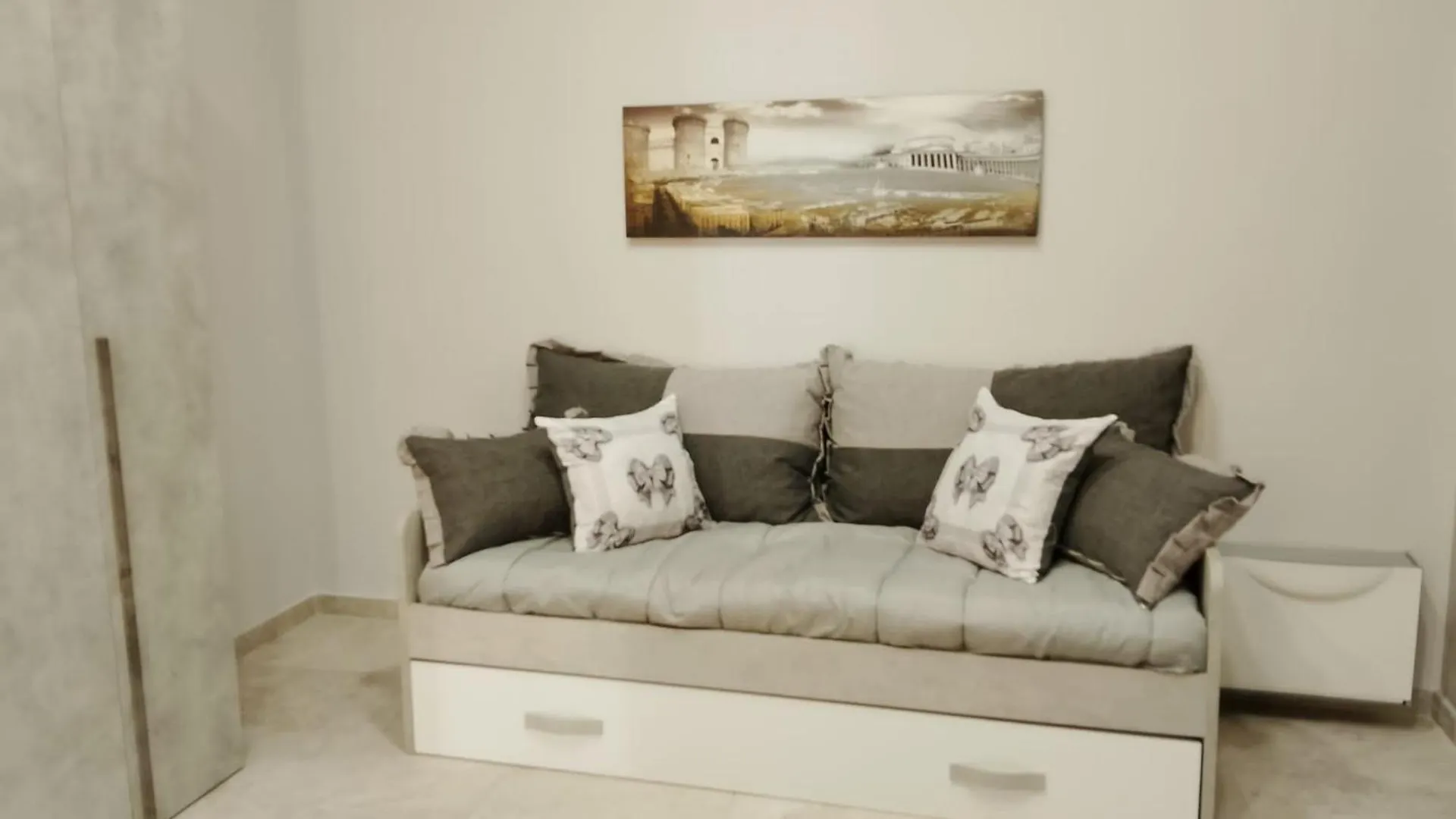 Mary House Napoli Centro Apartment  Naples